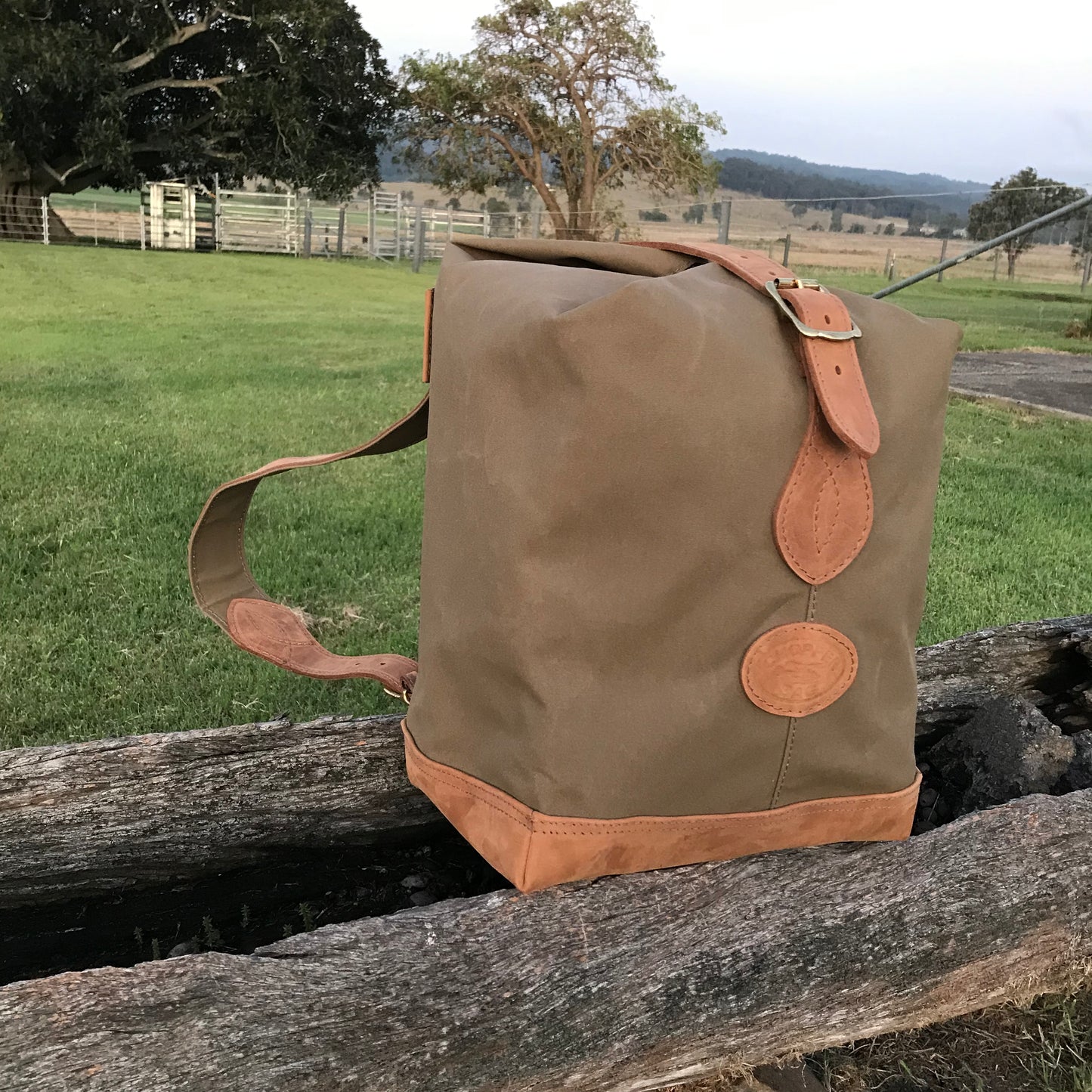 Chopper Bag - BACKPACK - Canvas/Leather